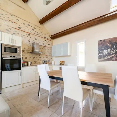 아파트 66c4 Unique 6-person Chateau